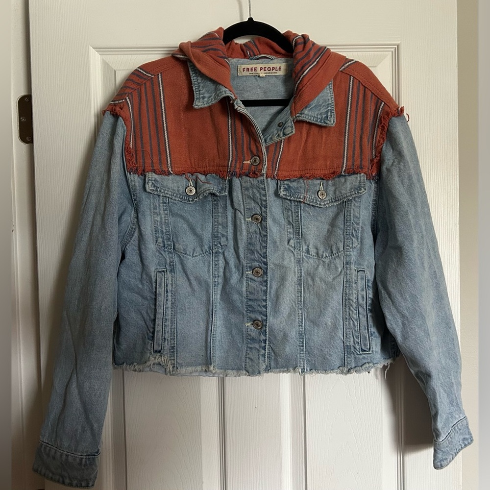 Free People Baja Distressed Denim Jacket Women’s Size Small Boho Rocker Biker